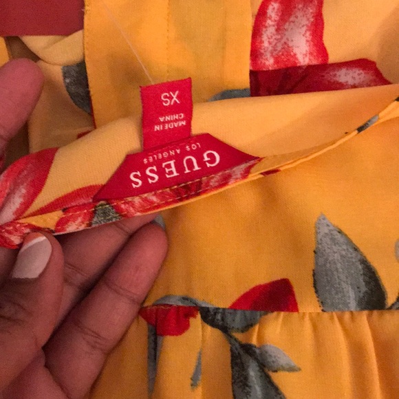 ❤️💛 GUESS TOP. New!! - Picture 6 of 8